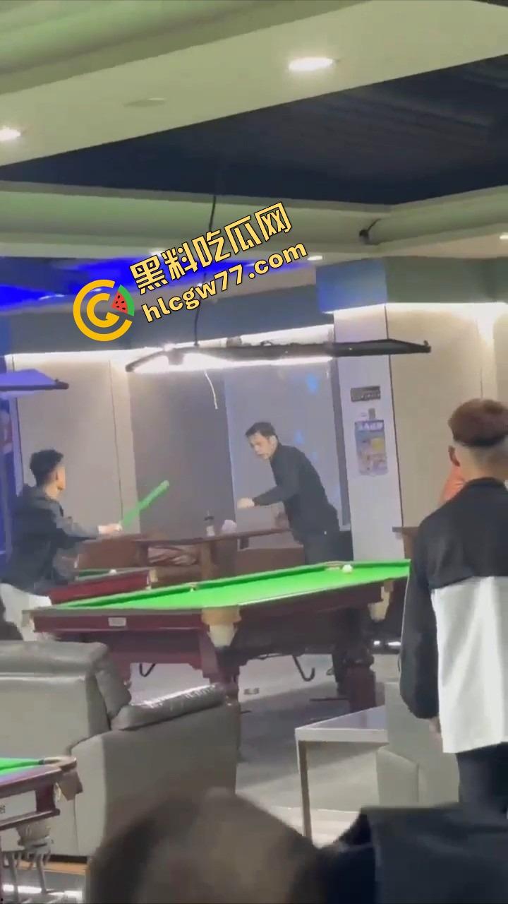 你别惹精神小伙,裤腰带一勒,砍山刀一抽,上来就给你一刀!你以为他是人?他是行走的社会炸弹! 第8张 你别惹精神小伙,裤腰带一勒,砍山刀一抽,上来就给你一刀!你以为他是人?他是行走的社会炸弹! 第8张