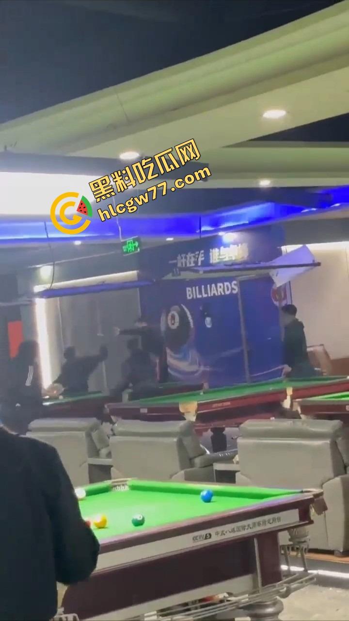 你别惹精神小伙,裤腰带一勒,砍山刀一抽,上来就给你一刀!你以为他是人?他是行走的社会炸弹! 第10张 你别惹精神小伙,裤腰带一勒,砍山刀一抽,上来就给你一刀!你以为他是人?他是行走的社会炸弹! 第10张