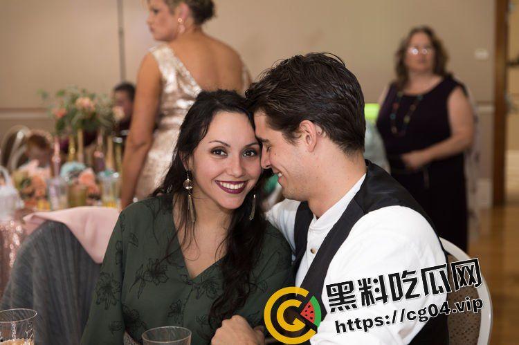 来看看俺们伦敦这嘎达的反差婊！表面有多正经 背地里就有多骚  这就叫老伦敦人的地道儿 第2张