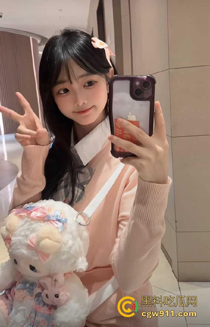 长春师范大学可爱女大【李亚媚】被富二代炮友玩腻后曝光,骑脸舔穴坐屌自慰,反差感冲破天际! 第4张 长春师范大学可爱女大【李亚媚】被富二代炮友玩腻后曝光,骑脸舔穴坐屌自慰,反差感冲破天际! 第4张