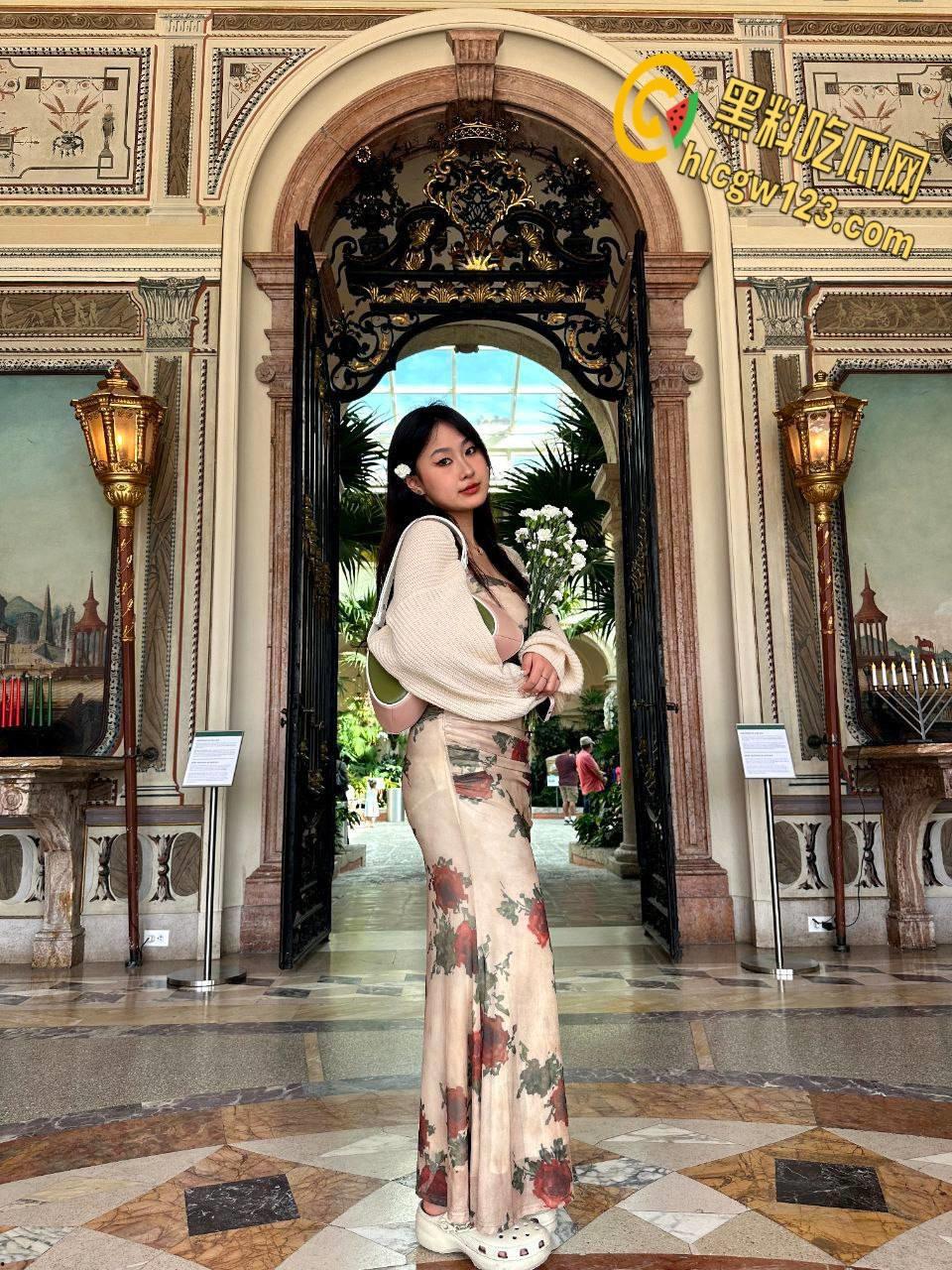 高颜值反差婊【贺晓晓】被前男友曝光 , 露脸舔屌玩到拉丝 撅臀掰逼无套后入! 第8张 高颜值反差婊【贺晓晓】被前男友曝光 , 露脸舔屌玩到拉丝 撅臀掰逼无套后入! 第8张