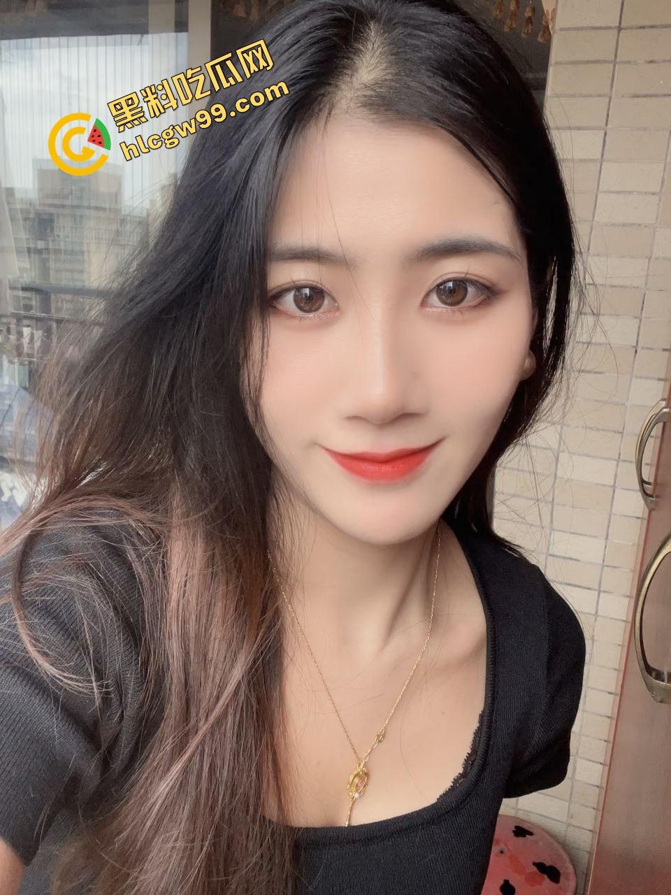 单男社交软件网聊年轻少妇『周芳茹』婚后约会出轨弟弟,散步至酒店全裸口交上位抱操!独家曝光流出! 第3张 单男社交软件网聊年轻少妇『周芳茹』婚后约会出轨弟弟,散步至酒店全裸口交上位抱操!独家曝光流出! 第3张