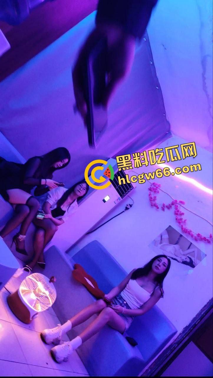 站街快餐热销中,高颜值精神小妹200元一炮,红牛续命600元连干三炮,外面抬价的都是傻X! 第14张 站街快餐热销中,高颜值精神小妹200元一炮,红牛续命600元连干三炮,外面抬价的都是傻X! 第14张