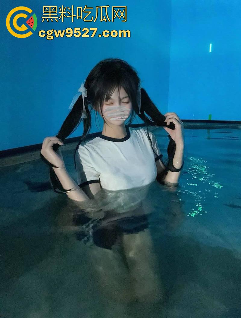 超性感百变萝莉少女,肌肤白嫩身材纤细修长,可御姐可萝莉极度反差,自拍裸露视频勾引大哥! 第1张 超性感百变萝莉少女,肌肤白嫩身材纤细修长,可御姐可萝莉极度反差,自拍裸露视频勾引大哥! 第1张