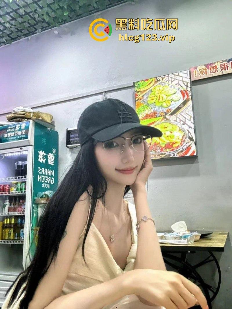 三只羊主播【洋洋】被潜规则实拍视频被扒 那些年在三只羊吞过精的女人原来这么多? 第3张 三只羊主播【洋洋】被潜规则实拍视频被扒 那些年在三只羊吞过精的女人原来这么多? 第3张