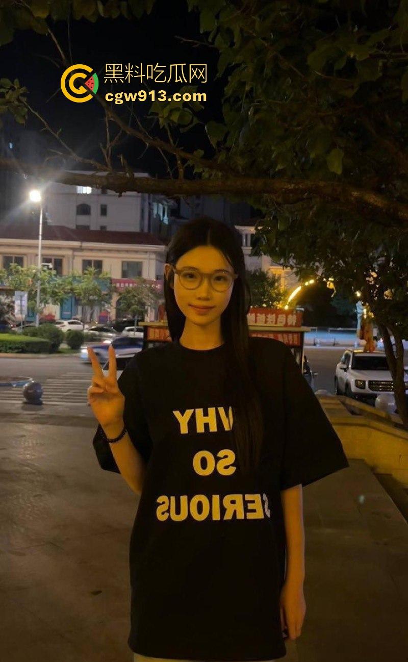 长沙师范学院【王文莹】性爱视频流出，深喉口交狂吸大屌，无套爆操极致享受，骚穴被猛干到淫水四溢！  第3张