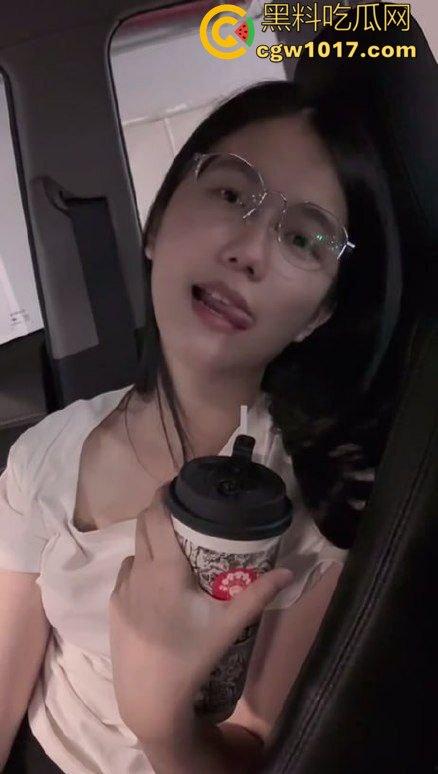 骚货女友在地下停车场坐在副驾驶上直接掰穴发情!撩裙勾魂,男主当场硬到差点停车猛干! 第5张 骚货女友在地下停车场坐在副驾驶上直接掰穴发情!撩裙勾魂,男主当场硬到差点停车猛干! 第5张