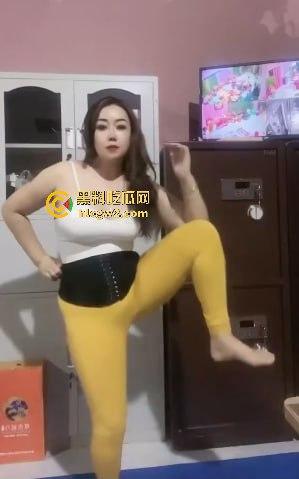 快手反差母狗【金惠芸】私拍泄露!大奶熟女用道具自慰放浪不羁,私密福利曝光让人直呼劲爆! 第10张 快手反差母狗【金惠芸】私拍泄露!大奶熟女用道具自慰放浪不羁,私密福利曝光让人直呼劲爆! 第10张