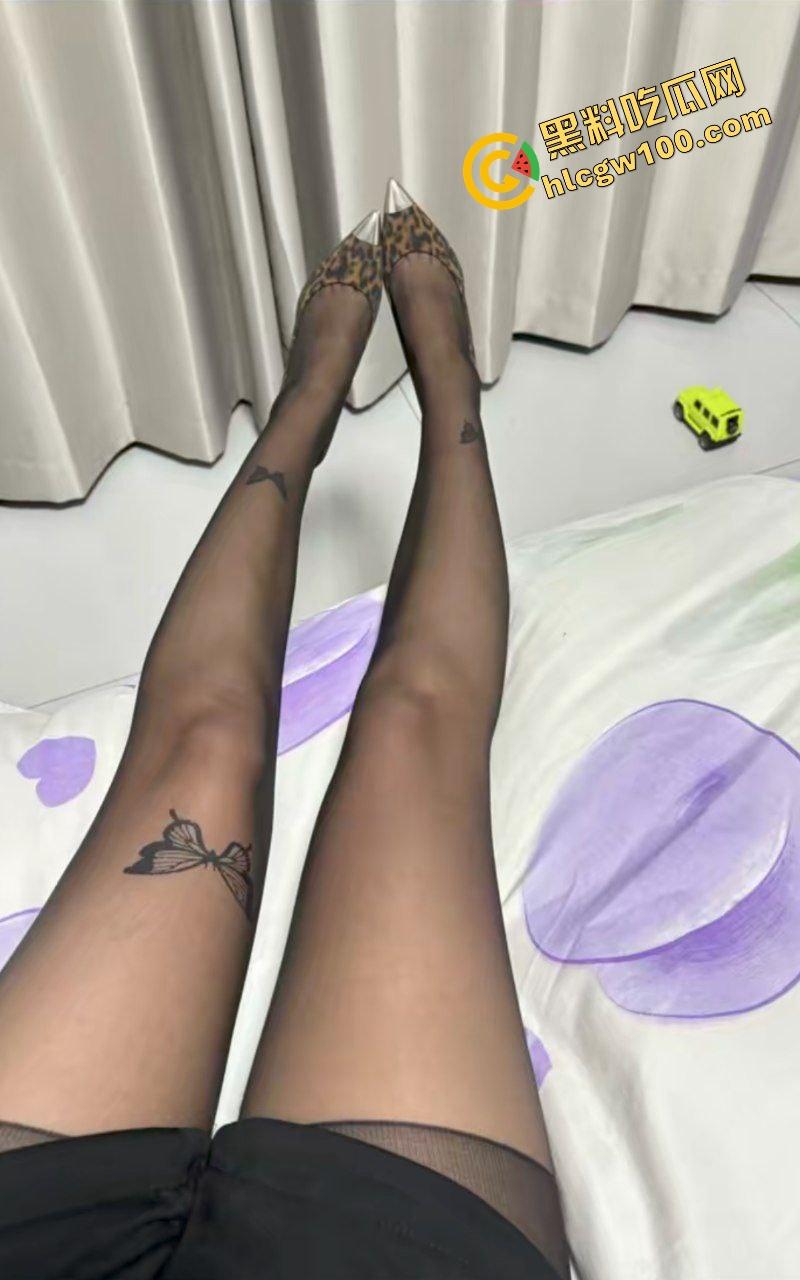 海南海口反差御姐母狗公交车【吴芸】道具抽打轮操骚穴 多人淫乱3P多体位操逼内射灌满淫穴!原创独家流出! 第1张 海南海口反差御姐母狗公交车【吴芸】道具抽打轮操骚穴 多人淫乱3P多体位操逼内射灌满淫穴!原创独家流出! 第1张