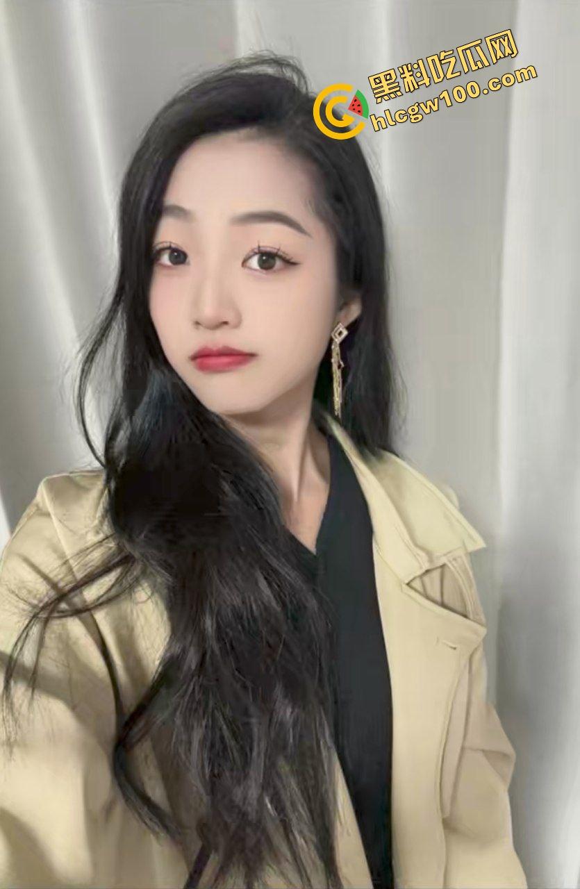 海南海口反差御姐母狗公交车【吴芸】道具抽打轮操骚穴 多人淫乱3P多体位操逼内射灌满淫穴!原创独家流出! 第2张 海南海口反差御姐母狗公交车【吴芸】道具抽打轮操骚穴 多人淫乱3P多体位操逼内射灌满淫穴!原创独家流出! 第2张