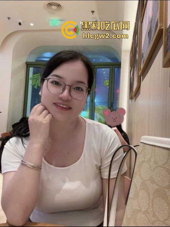 B站巨乳网红【戴子daizi】私密视频流出 丰满反差大骚货,气质像极了以前那位老师 独家曝光! 第2张 B站巨乳网红【戴子daizi】私密视频流出 丰满反差大骚货,气质像极了以前那位老师 独家曝光! 第2张