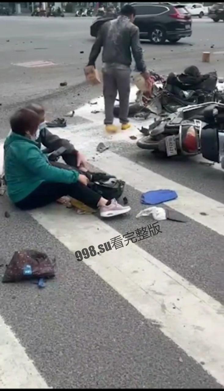 又见马路女杀手！监控拍下可怕一幕  第5张