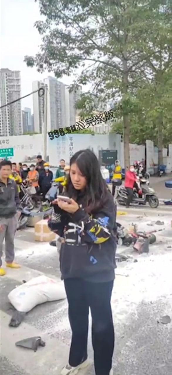 又见马路女杀手！监控拍下可怕一幕  第6张