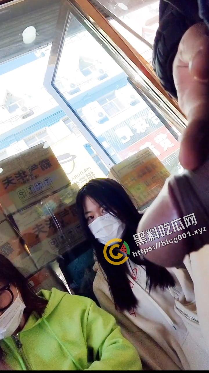 国产大变态 街射篇 速射通关达人  专门挑街头的年轻路人妹子露屌 主打一个真实 （四） 第2张