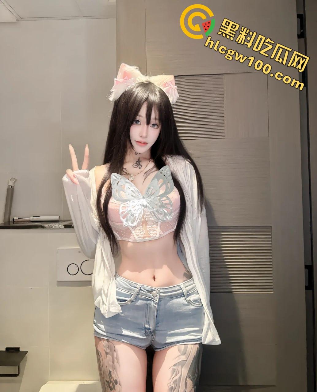 抖音X网黄【九条南无】,白虎骚穴骑脸自慰,倒立扣b三门齐开真是一个人形肉便器! 第2张 抖音X网黄【九条南无】,白虎骚穴骑脸自慰,倒立扣b三门齐开真是一个人形肉便器! 第2张