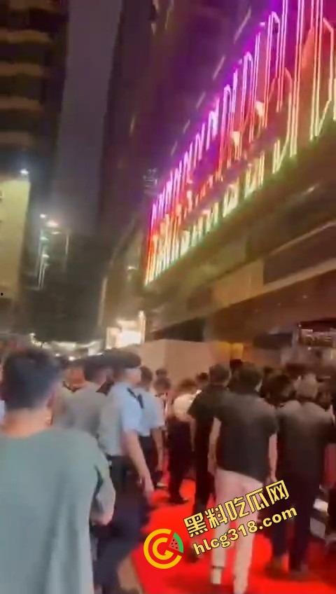 大富豪夜总会回魂复活,苍井空剪彩首日就被扫黄,港男一句话火出圈,童年女神变同场公关? 第7张 大富豪夜总会回魂复活,苍井空剪彩首日就被扫黄,港男一句话火出圈,童年女神变同场公关? 第7张