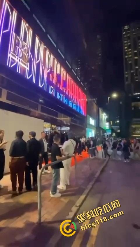 大富豪夜总会回魂复活,苍井空剪彩首日就被扫黄,港男一句话火出圈,童年女神变同场公关? 第10张 大富豪夜总会回魂复活,苍井空剪彩首日就被扫黄,港男一句话火出圈,童年女神变同场公关? 第10张