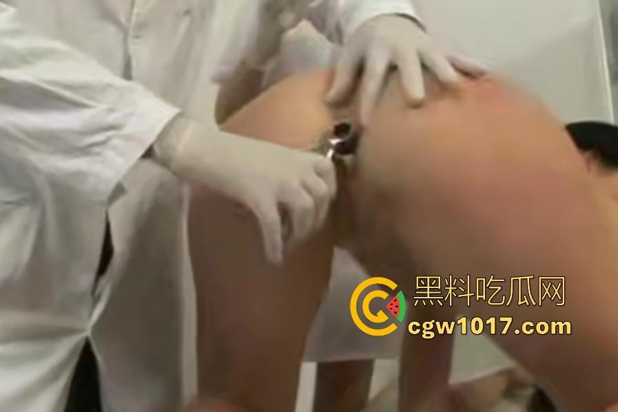 俄罗斯重口猎奇妇科检查,扩张屁眼灌满液体喷泉,我来做检查怎么给我灌肠? 第7张 俄罗斯重口猎奇妇科检查,扩张屁眼灌满液体喷泉,我来做检查怎么给我灌肠? 第7张