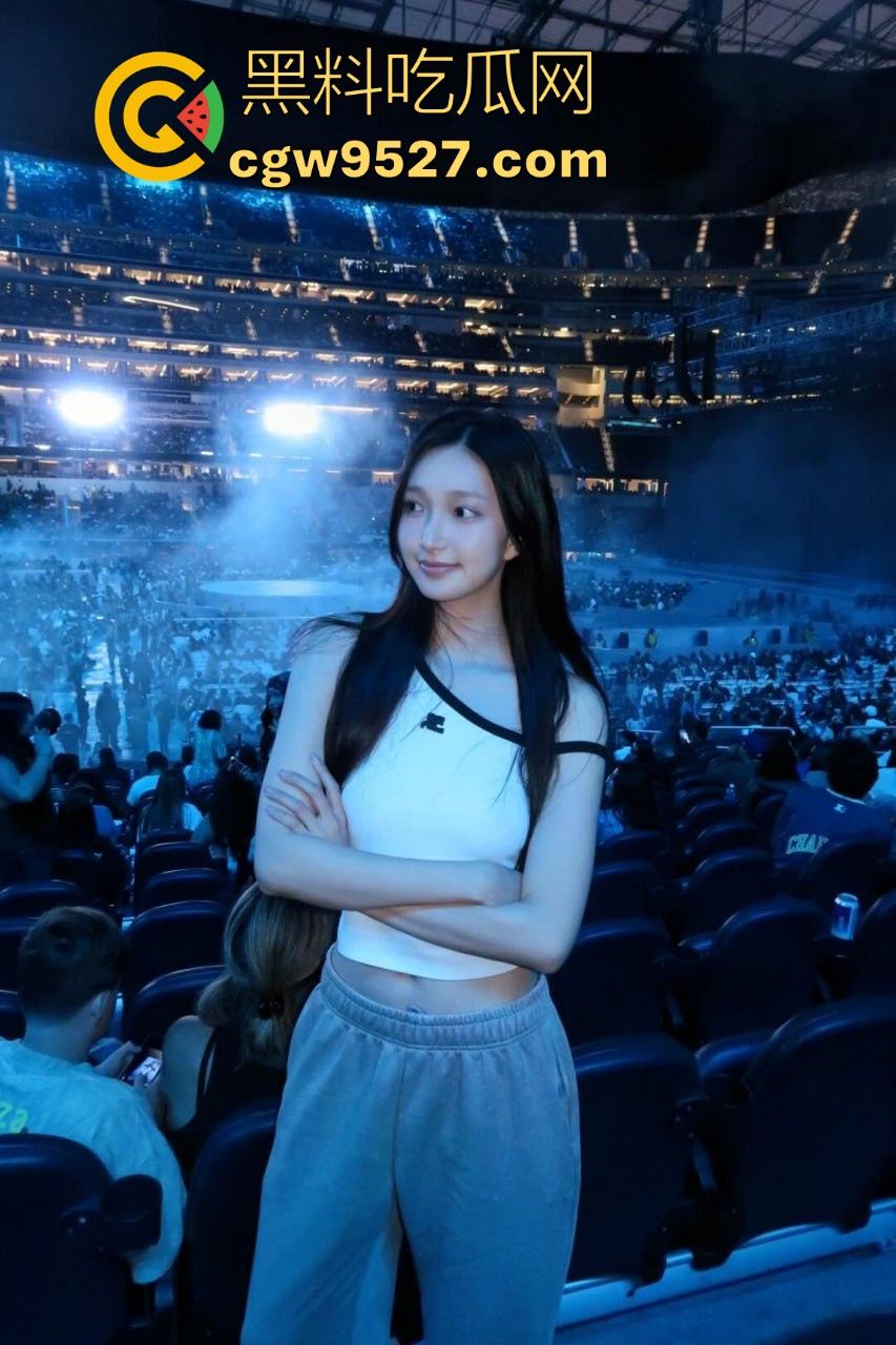 感谢时代少年团上海演唱会!一张门票换一顿操,追星女神终于被我无套后入,原来追星的女孩这么容易拿下! 第5张 感谢时代少年团上海演唱会!一张门票换一顿操,追星女神终于被我无套后入,原来追星的女孩这么容易拿下! 第5张