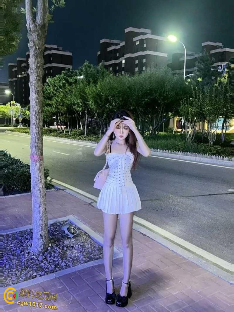 浙江广播电视大学【马昕悦】极品学生妹性爱视频流出,出租屋给男友口交深喉,后入爆操尖叫连连! 第3张 浙江广播电视大学【马昕悦】极品学生妹性爱视频流出,出租屋给男友口交深喉,后入爆操尖叫连连! 第3张