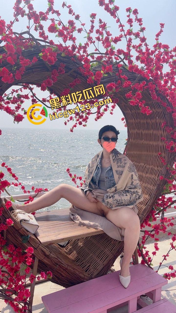 极品人妻被金主包养拍不雅露出片,公园掰穴超市自慰厕所舔脚,潮喷暴操这下老公还能装看不见? 第1张 极品人妻被金主包养拍不雅露出片,公园掰穴超市自慰厕所舔脚,潮喷暴操这下老公还能装看不见? 第1张