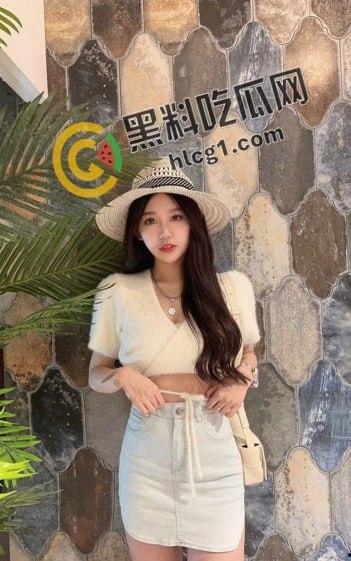 曝光骚逼前女友 青岛四方区如家前台肖俾文 背着我到处做爱 刚分手就住别人家里了 纹身女不能找啊  第2张