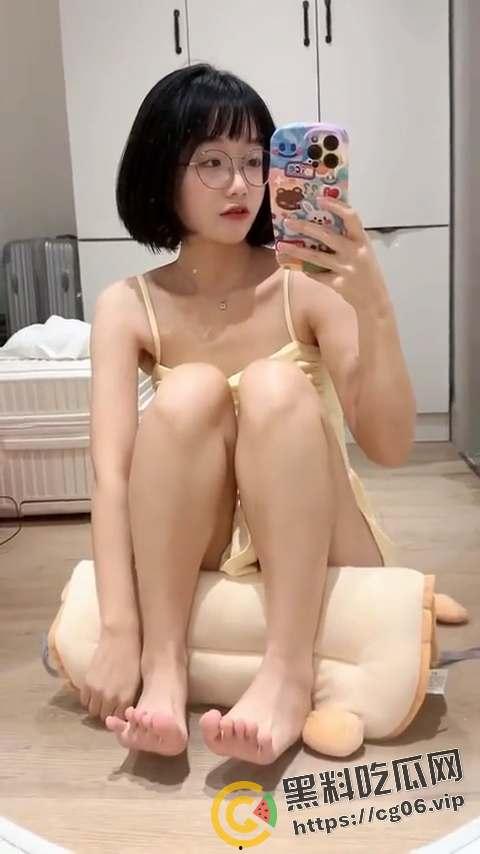 开盒超级烧鸡【王胜利】!盯射女神 阿黑颜大师 风骚反差萝莉 维密圈烧鸡 第9张 开盒超级烧鸡【王胜利】!盯射女神 阿黑颜大师 风骚反差萝莉 维密圈烧鸡 第9张