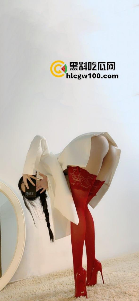 蜜桃臀女神【俏妞qiaoniuTT】微密圈VIP最新私拍流出 来一睹女神另一面 第10张 蜜桃臀女神【俏妞qiaoniuTT】微密圈VIP最新私拍流出 来一睹女神另一面 第10张