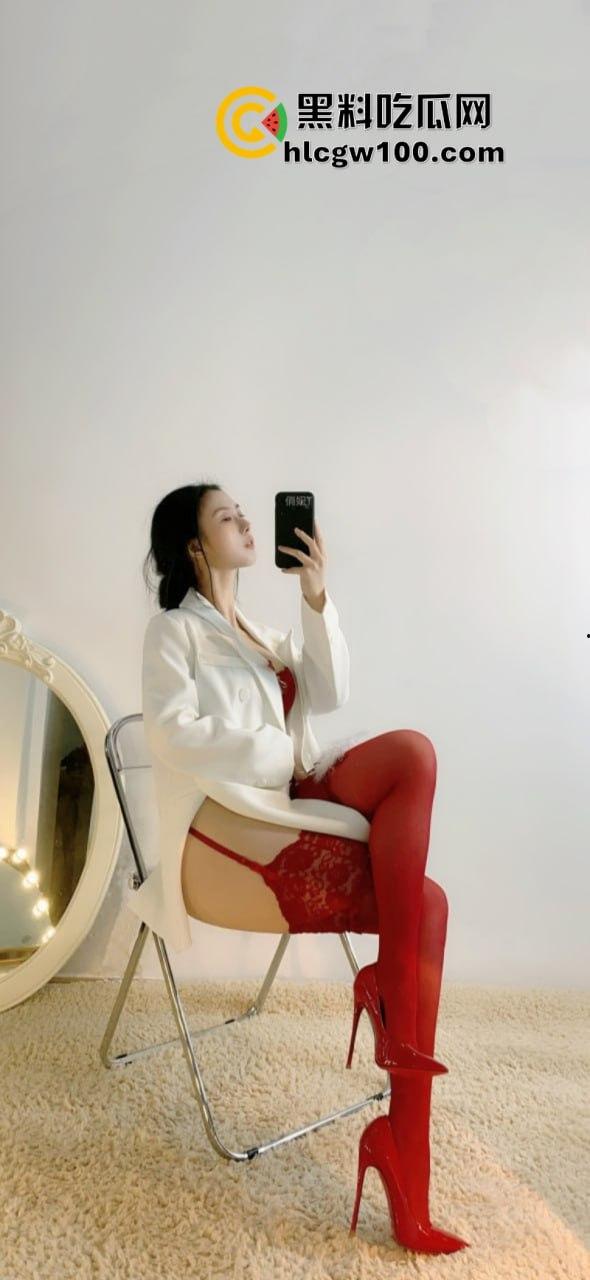 蜜桃臀女神【俏妞qiaoniuTT】微密圈VIP最新私拍流出 来一睹女神另一面 第12张 蜜桃臀女神【俏妞qiaoniuTT】微密圈VIP最新私拍流出 来一睹女神另一面 第12张