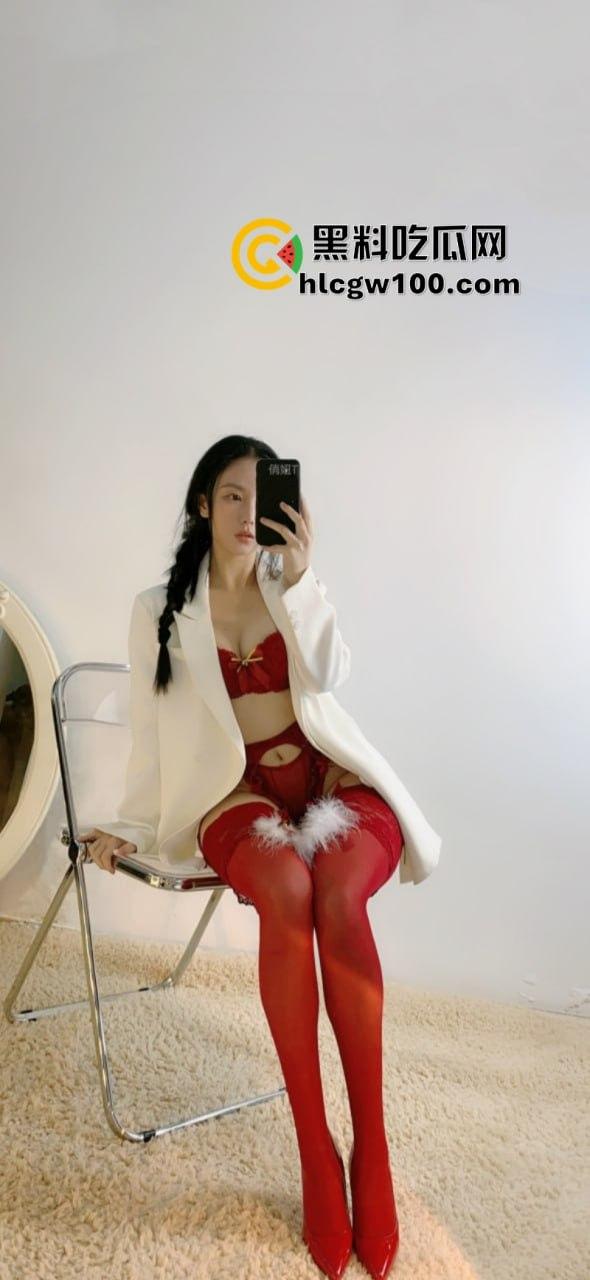 蜜桃臀女神【俏妞qiaoniuTT】微密圈VIP最新私拍流出 来一睹女神另一面 第15张 蜜桃臀女神【俏妞qiaoniuTT】微密圈VIP最新私拍流出 来一睹女神另一面 第15张