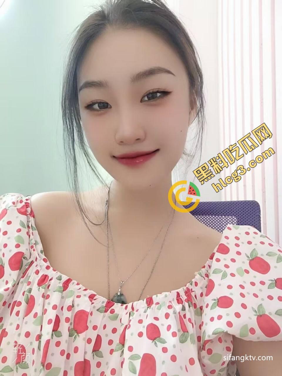 大连外国语大学骚贱母狗『王睿』下海兼职约炮多金钱男友 女上位骑乘疯狂摇曳 榨精视频泄密曝出! 第1张 大连外国语大学骚贱母狗『王睿』下海兼职约炮多金钱男友 女上位骑乘疯狂摇曳 榨精视频泄密曝出! 第1张