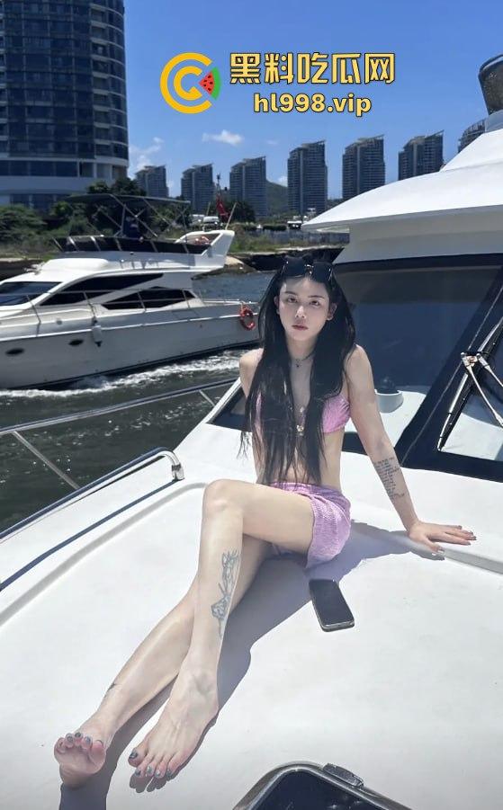 长沙海底捞TS女战神『尤物姜颜』黑料大爆发!推特3P视频被扒,纹身对上实锤,科技大奶原形毕露! 第9张 长沙海底捞TS女战神『尤物姜颜』黑料大爆发!推特3P视频被扒,纹身对上实锤,科技大奶原形毕露! 第9张