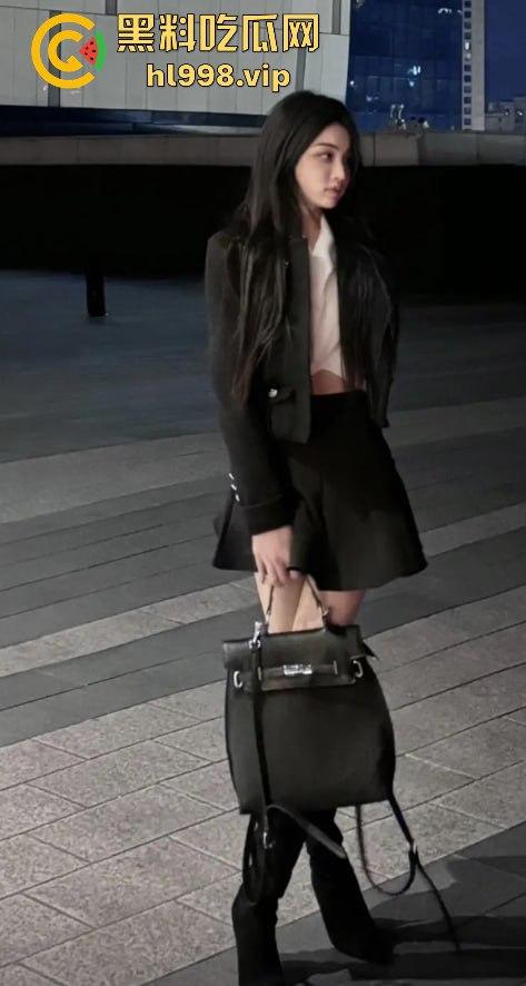 长沙海底捞TS女战神『尤物姜颜』黑料大爆发!推特3P视频被扒,纹身对上实锤,科技大奶原形毕露! 第10张 长沙海底捞TS女战神『尤物姜颜』黑料大爆发!推特3P视频被扒,纹身对上实锤,科技大奶原形毕露! 第10张