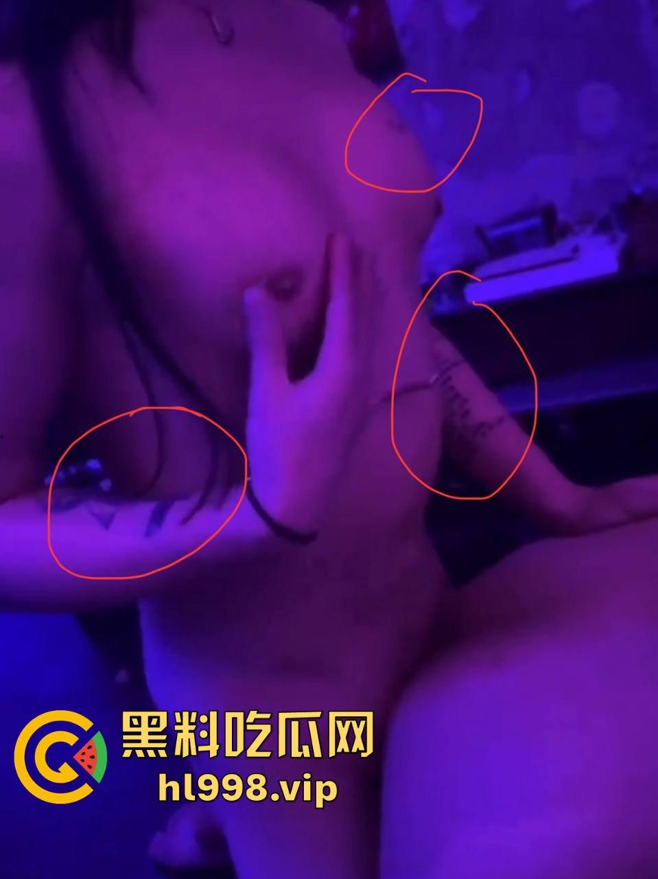 长沙海底捞TS女战神『尤物姜颜』黑料大爆发!推特3P视频被扒,纹身对上实锤,科技大奶原形毕露! 第21张 长沙海底捞TS女战神『尤物姜颜』黑料大爆发!推特3P视频被扒,纹身对上实锤,科技大奶原形毕露! 第21张