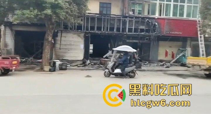 安徽铜陵枞阳横埠快递站突发火灾里面物品全部烧光,老板一夜回到解放前！  第10张
