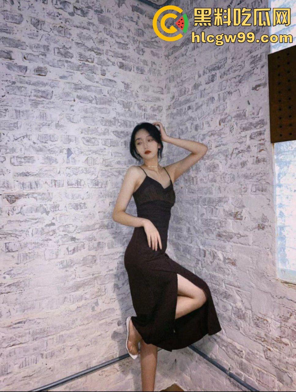 群友有这么极品的御姐女友？白嫩一线天粉嫩逼被草得爽的直抽搐，好想跪着求舔她骚水！  第2张