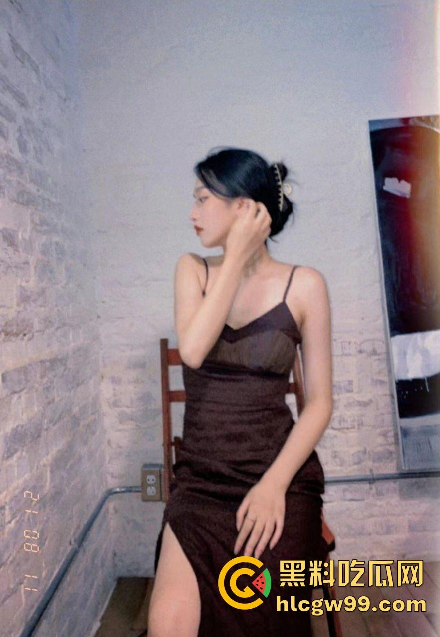 群友有这么极品的御姐女友？白嫩一线天粉嫩逼被草得爽的直抽搐，好想跪着求舔她骚水！  第6张