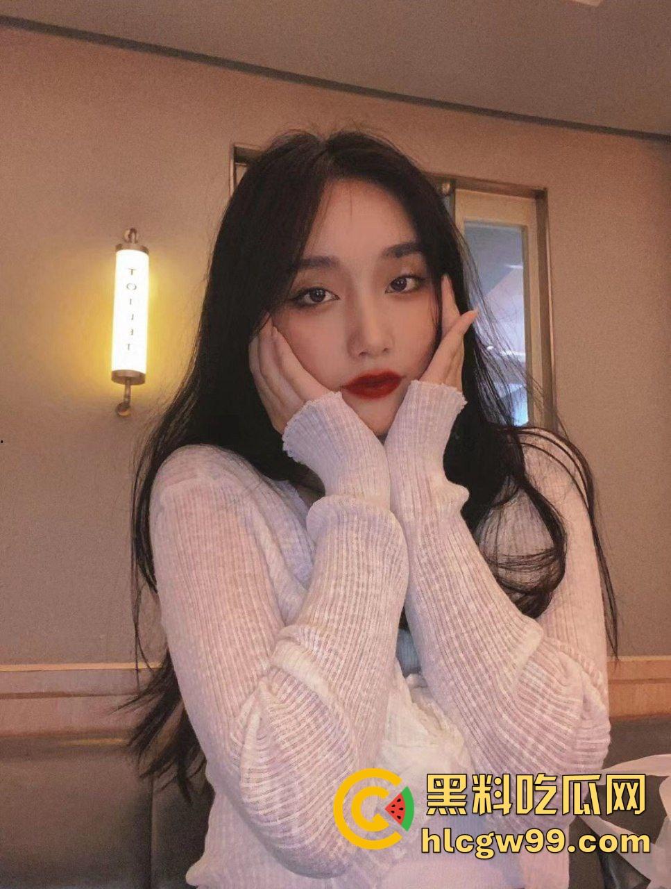 群友有这么极品的御姐女友？白嫩一线天粉嫩逼被草得爽的直抽搐，好想跪着求舔她骚水！  第7张