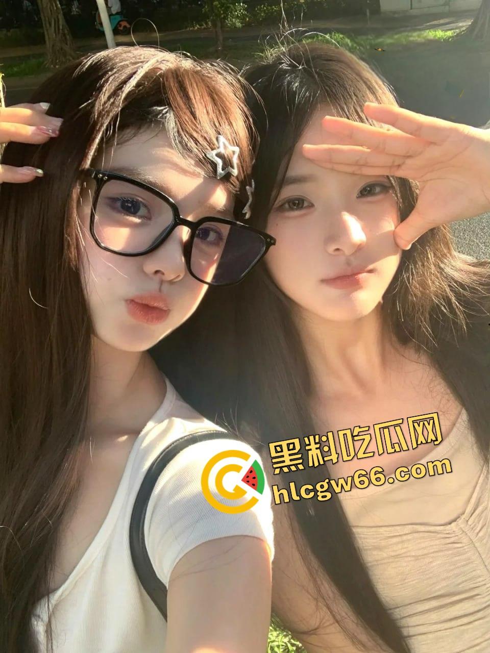 长沙兰博基尼富二代酒店双飞姐妹花，俩骚婊抢鸡猛舔争上位，奶子挺臀圆口活爽爆，舔脚自拍被曝光！  第2张