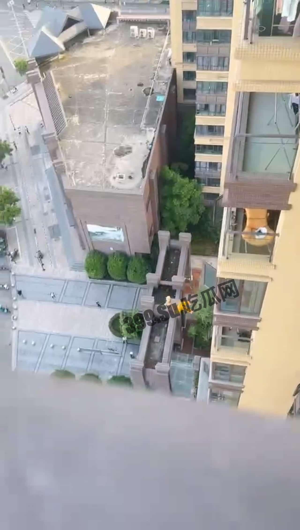 成都 优山居小区 出轨 偷情 健身男子去女方家偷情，不料男方回家躲窗外自由落体  第10张