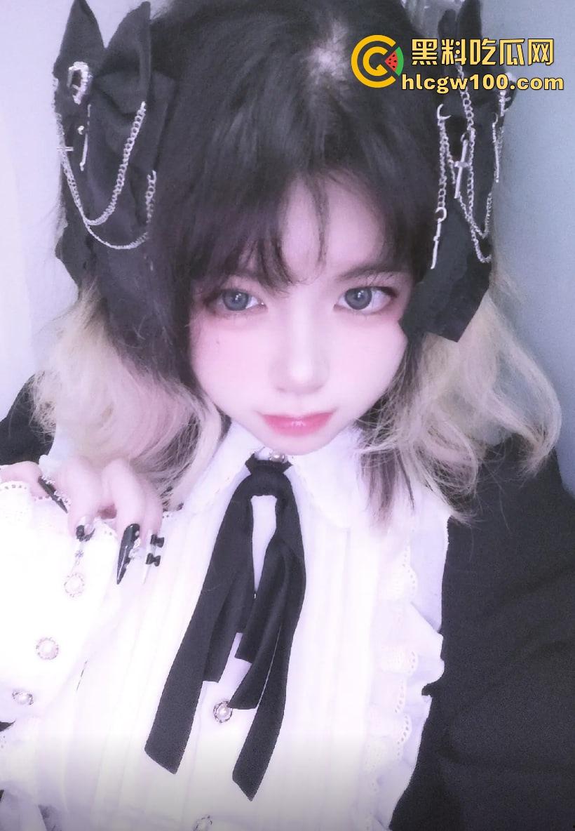 抖音20万粉cos小网红『暗黑水晶铁蛋酱』线下约炮粉丝玩制服吃鸡，各种丝袜轮番上，骚路数堪称行业指南！  第5张