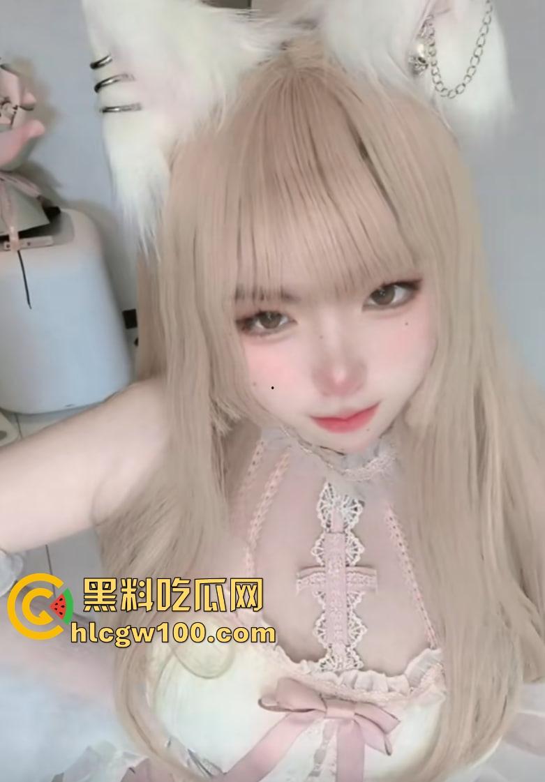 抖音20万粉cos小网红『暗黑水晶铁蛋酱』线下约炮粉丝玩制服吃鸡，各种丝袜轮番上，骚路数堪称行业指南！  第9张