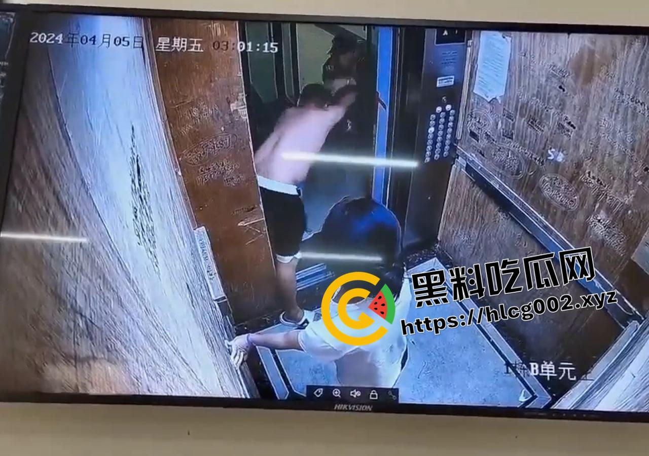 家暴合集！劲夫高光时刻 拳打脚踢 刀枪棍棒 神似武林比武现场  第4张