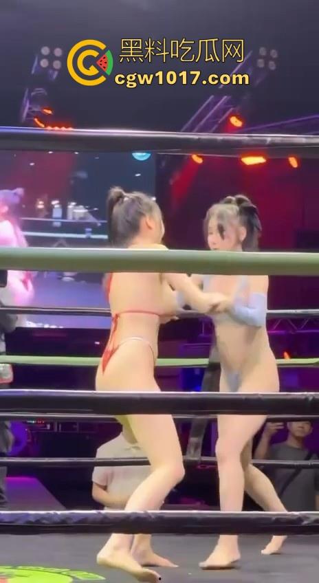 顶级拳击赛事推出，全新比基尼拳击大赛强势来袭！极品大奶女拳手互相厮杀，扯奶子掏逼都使上，啥时候到我上场打！  第4张