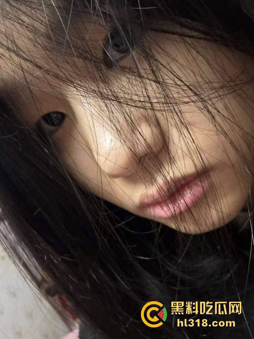 泉州职业学院乖巧学妹【陈爱婷】网调视频被渣男外泄 ，逼脸同框高清自拍，纯情少女沦为黄网贴吧红人！  第1张