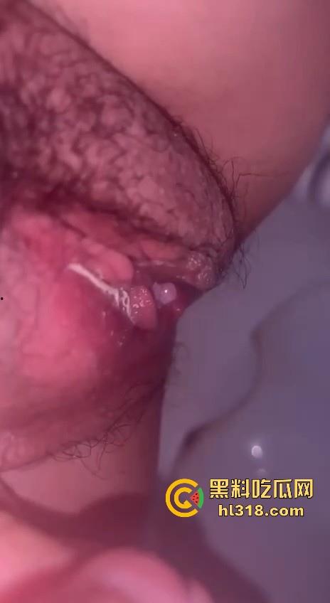 泉州职业学院乖巧学妹【陈爱婷】网调视频被渣男外泄 ，逼脸同框高清自拍，纯情少女沦为黄网贴吧红人！  第10张