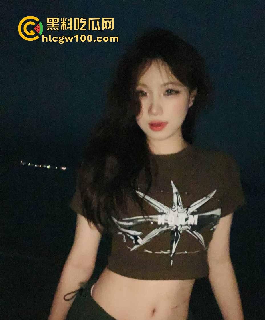 广州大学19岁舞蹈生【王应怡】爆绿帽丑闻，一边跟男友亲亲我我，一边网上撩骚发骚，这货骚得真是无法无天！  第4张