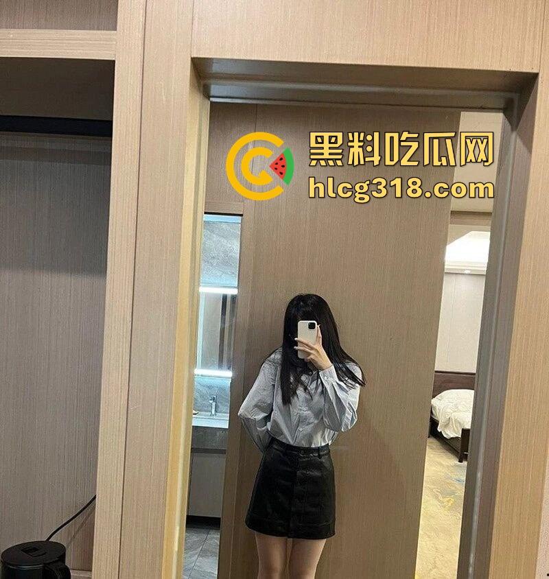 南京大学清纯校园女神【陈伊莉】下海兼职视频曝光!极品尤物被金主拴狗链爆干! 第2张 南京大学清纯校园女神【陈伊莉】下海兼职视频曝光!极品尤物被金主拴狗链爆干! 第2张