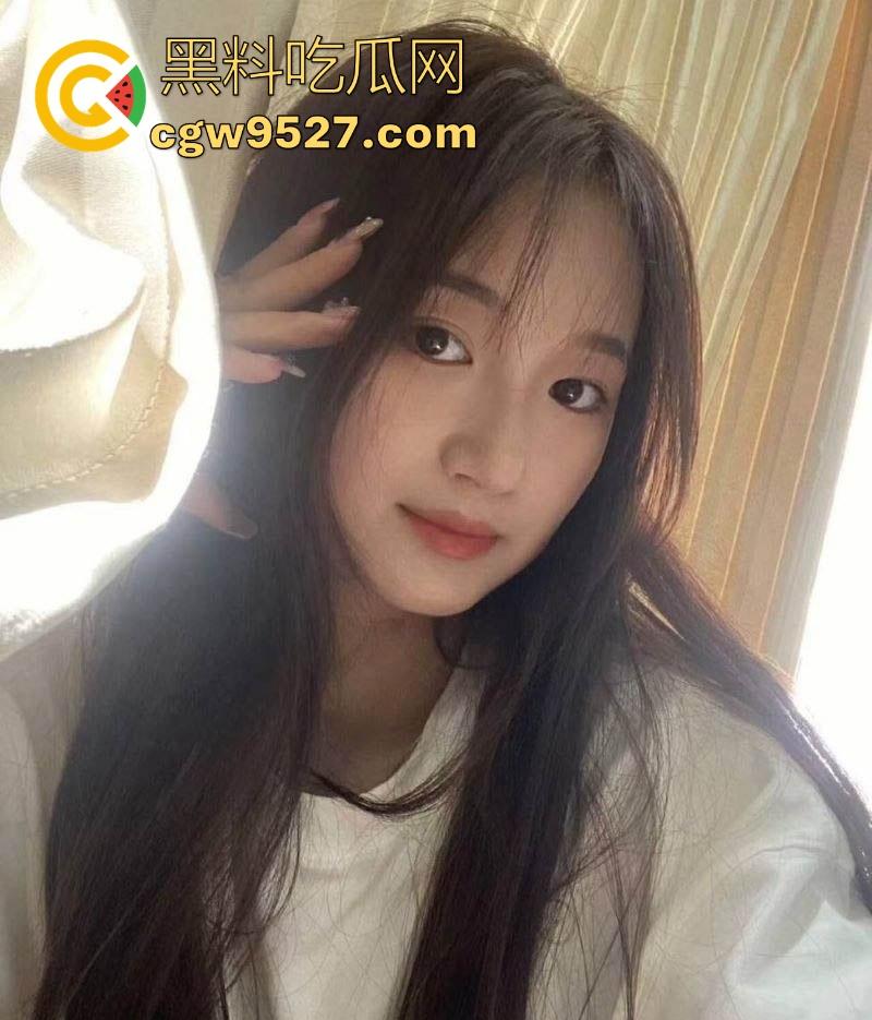 偷情大四女友闺蜜【耿思雨】斯文尤物秒变骚货，饱满肥美的骚穴，湿漉多汁，入爆操内射喷水！  第5张