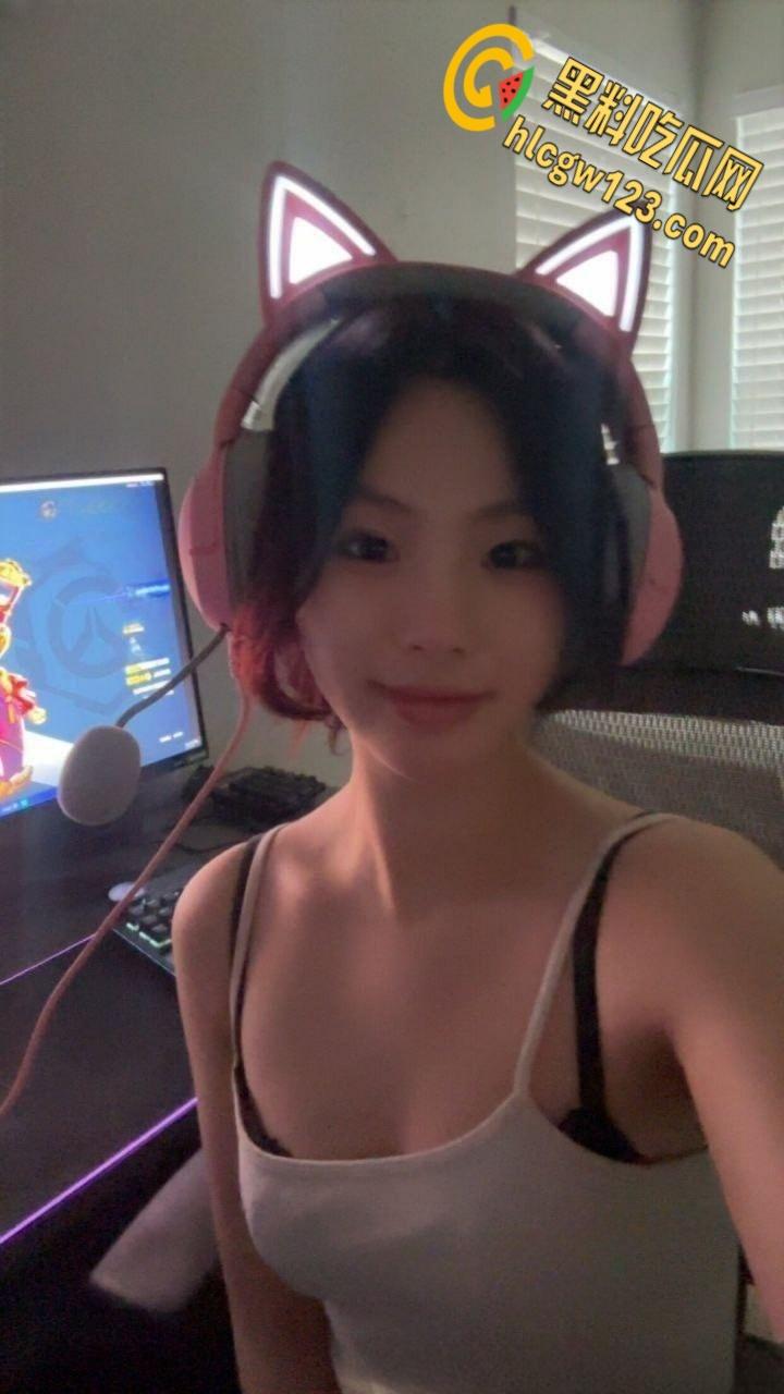 推特清纯反差母狗【喵喵】！美腿大开狂撸粉嫩小穴，淫水四溅高潮颤抖 !  第2张